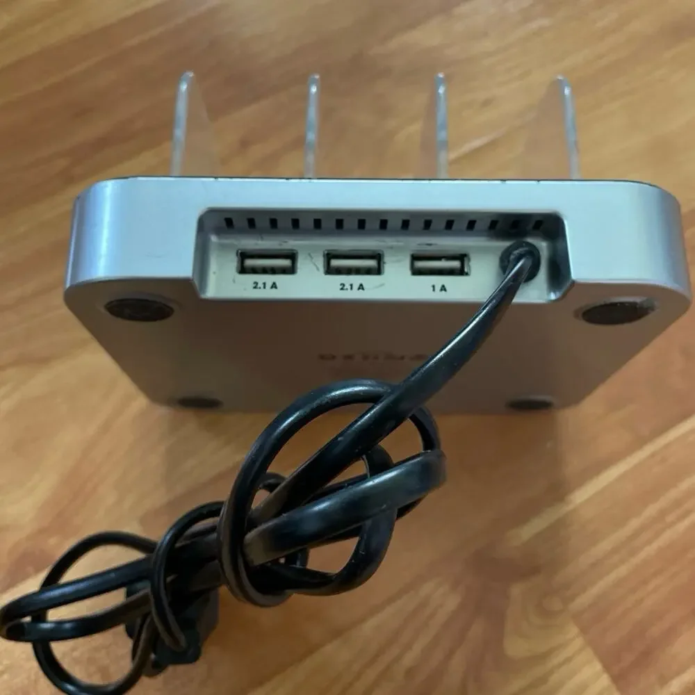 Atomi charge station